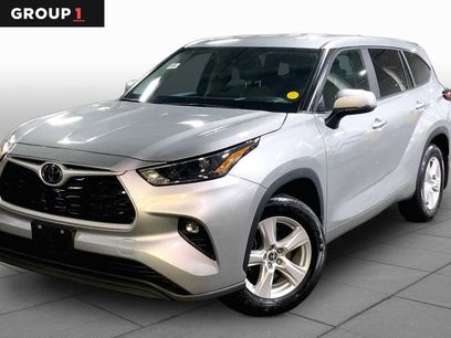 Used 2023 Toyota Highlander LE