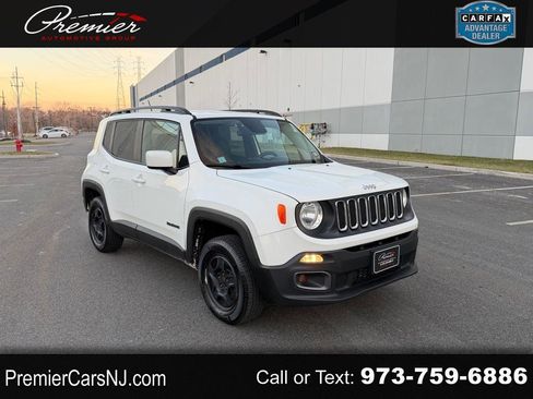 Used 2016 Jeep Renegade Latitude image 1