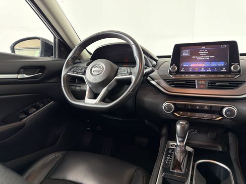 Used 2024 Nissan Altima 2.5 SR FWD image 27