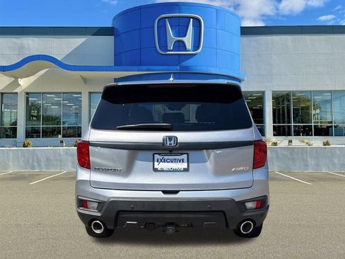 Used 2023 Honda Passport EX-L image 3