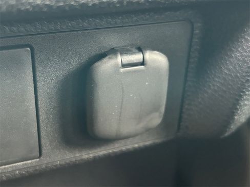 Used 2025 Toyota Tacoma SR5 image 22