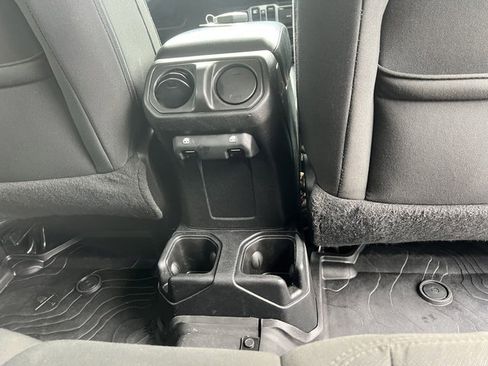 Used 2021 Jeep Wrangler Unlimited Sport image 25