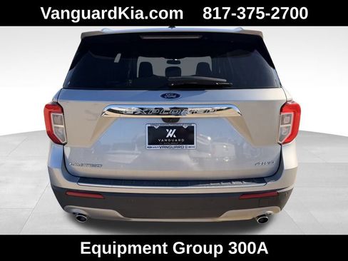 Used 2023 Ford Explorer Limited image 3