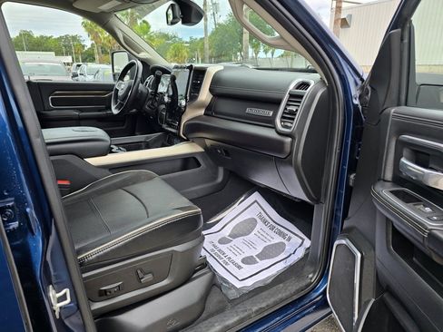 Used 2024 RAM 3500 Laramie image 39