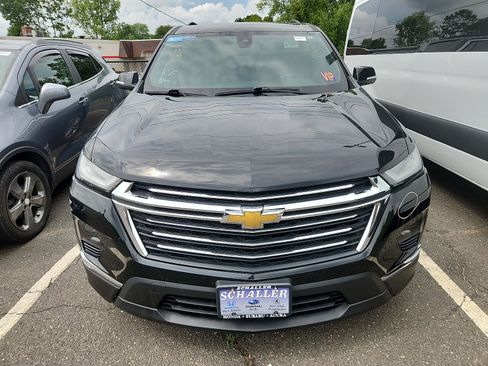 Used 2023 Chevrolet Traverse LT AWD/4WD image 2