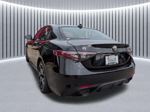 Used 2024 Alfa Romeo Giulia Veloce image 10