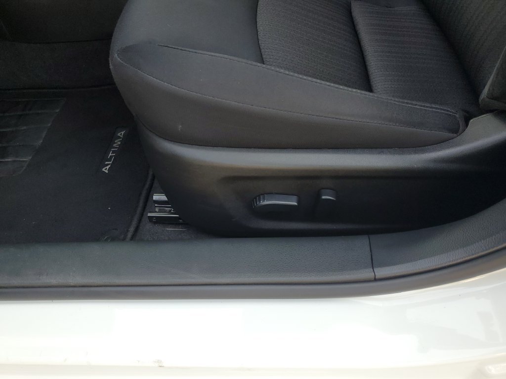 Certified 2025 Nissan Altima 2.5 SV FWD image 20