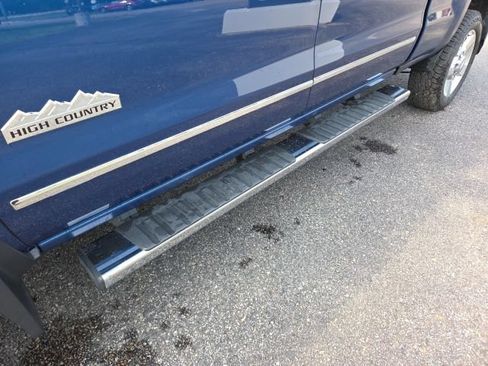 Used 2018 Chevrolet Silverado 2500 High Country AWD/4WD image 33
