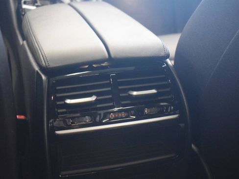 Used 2018 BMW 530i xDrive AWD/4WD image 70