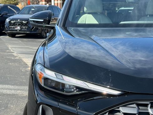 Certified 2025 Audi Q5 Premium w/ Convenience Package image 4