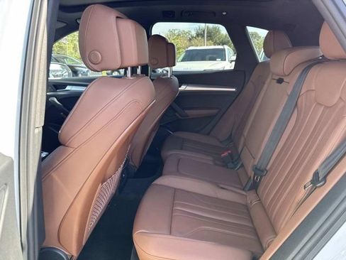 Used 2025 Audi Q5 2.0T Premium image 16