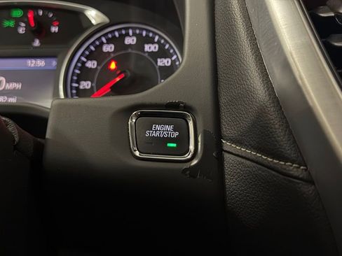 Used 2022 GMC Acadia SLT w/ Elevation Edition image 24