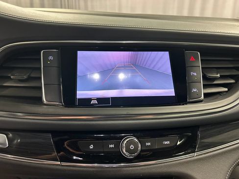 Used 2023 Buick Enclave Essence FWD image 18