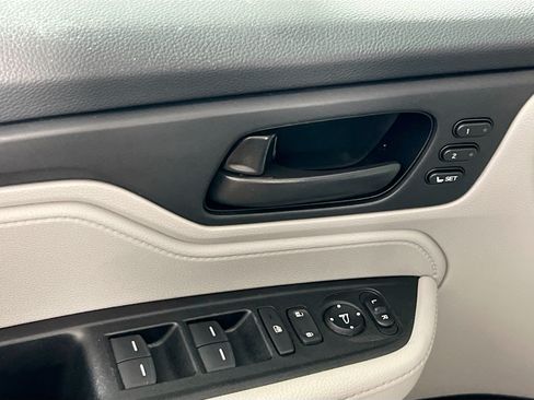 Used 2024 Honda Odyssey EX-L image 16