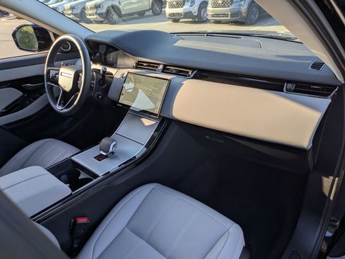 Used 2024 Land Rover Range Rover Evoque S AWD/4WD image 40