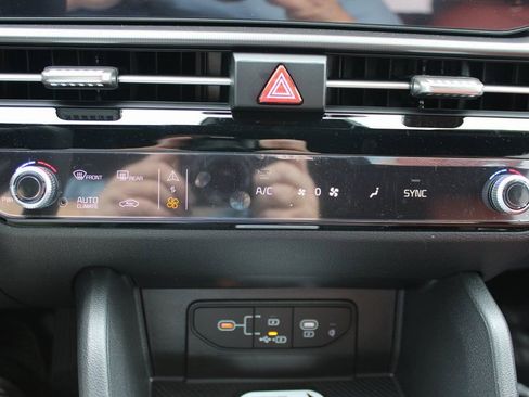 New 2026 Kia Sportage SX image 30