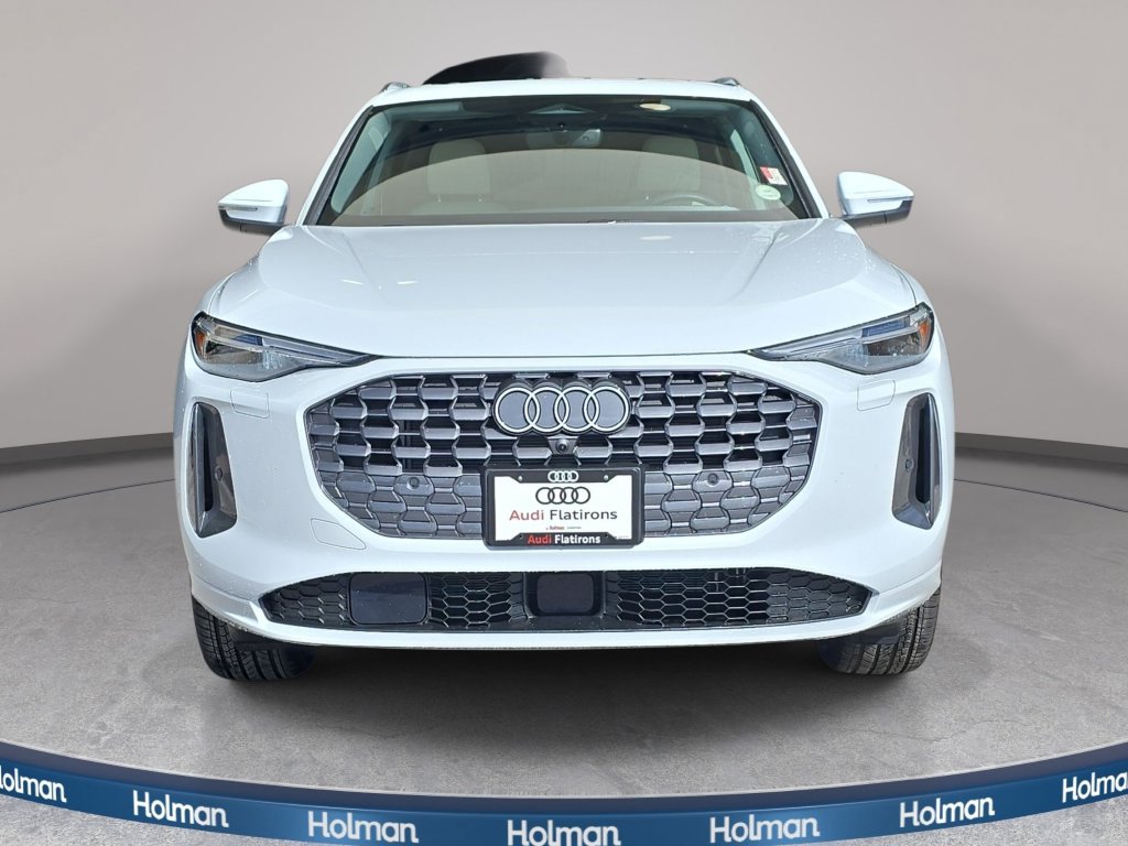 Certified 2025 Audi Q5 Premium Plus AWD/4WD image 3