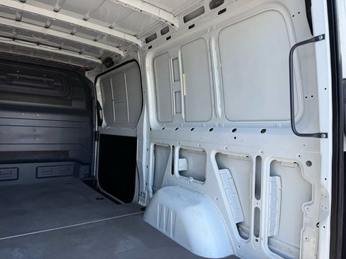 Used 2022 Mercedes-Benz Sprinter 1500 image 17