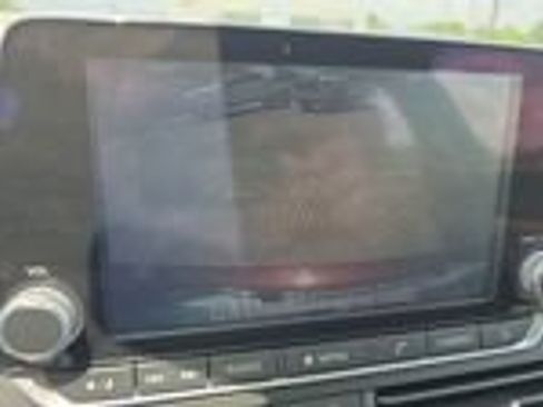 Used 2025 Nissan Altima 2.5 SV FWD image 27