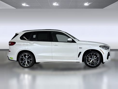 Used 2022 BMW X5 xDrive45e w/ M Sport Package AWD/4WD image 8