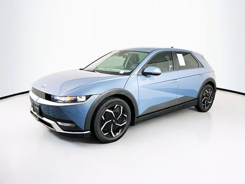 Used 2024 Hyundai Ioniq 5 SEL image 3