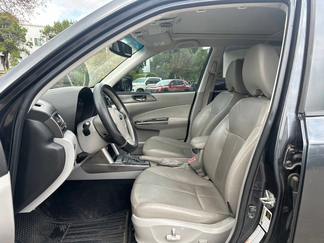 Used 2012 Subaru Forester 2.5X Limited AWD/4WD image 11