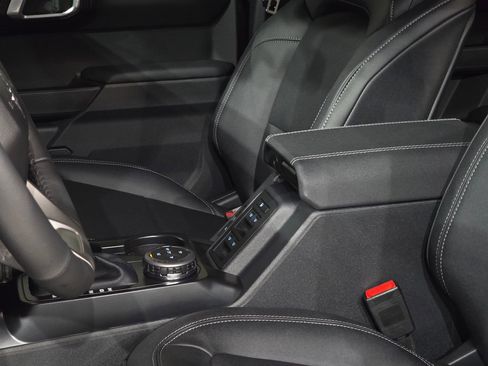 New 2025 Ford Bronco Badlands image 21