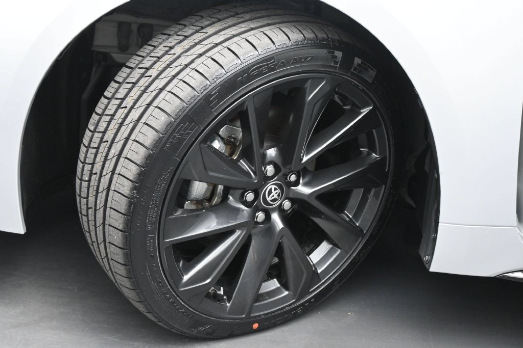 Used 2024 Toyota Corolla SE FWD image 19