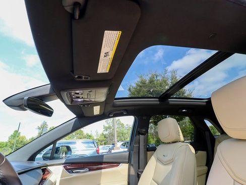 Used 2017 Cadillac XT5 Luxury w/ Driver Awareness Package image 37