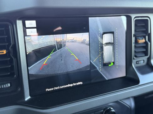 Used 2022 Ford Bronco Badlands image 31