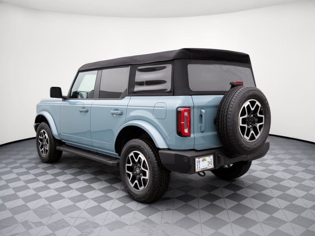 Used 2023 Ford Bronco Outer Banks AWD/4WD image 3