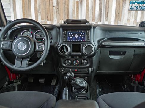 Used 2013 Jeep Wrangler Unlimited Sport w/ Max Tow Pkg AWD/4WD image 15