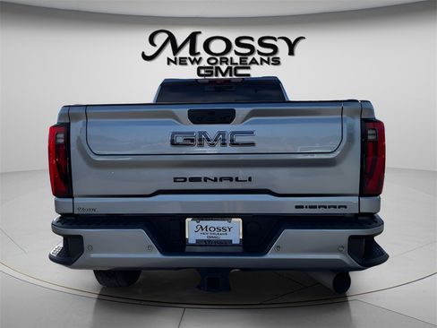 Used 2024 GMC Sierra 2500 Denali Ultimate image 6