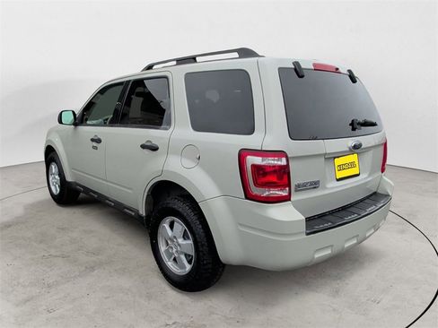 Used 2009 Ford Escape XLT image 3