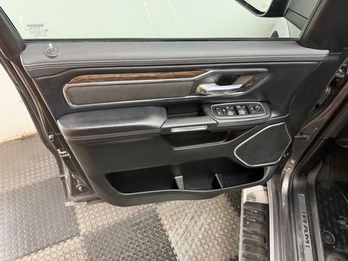 Used 2020 RAM 1500 Laramie AWD/4WD image 16