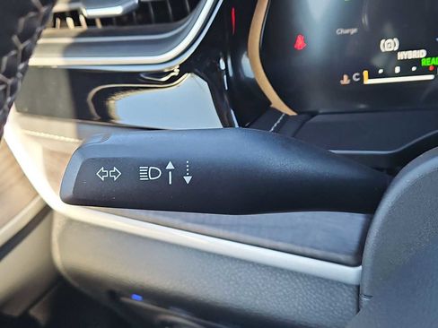 Used 2023 Jeep Grand Cherokee image 28