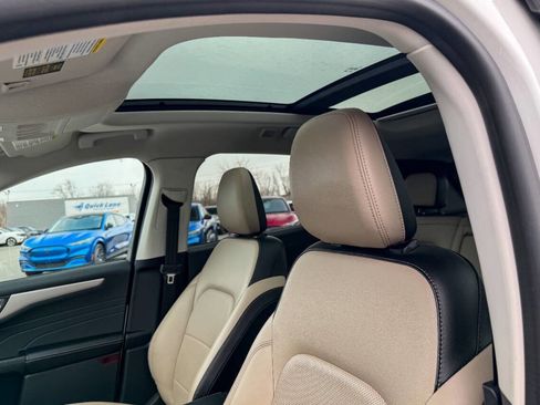 Used 2022 Ford Escape SEL image 21