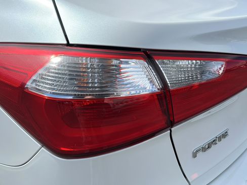 Used 2016 Kia Forte LX w/ LX Popular Plus Package FWD image 34