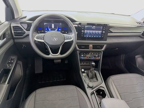 New 2025 Volkswagen Taos SE image 23