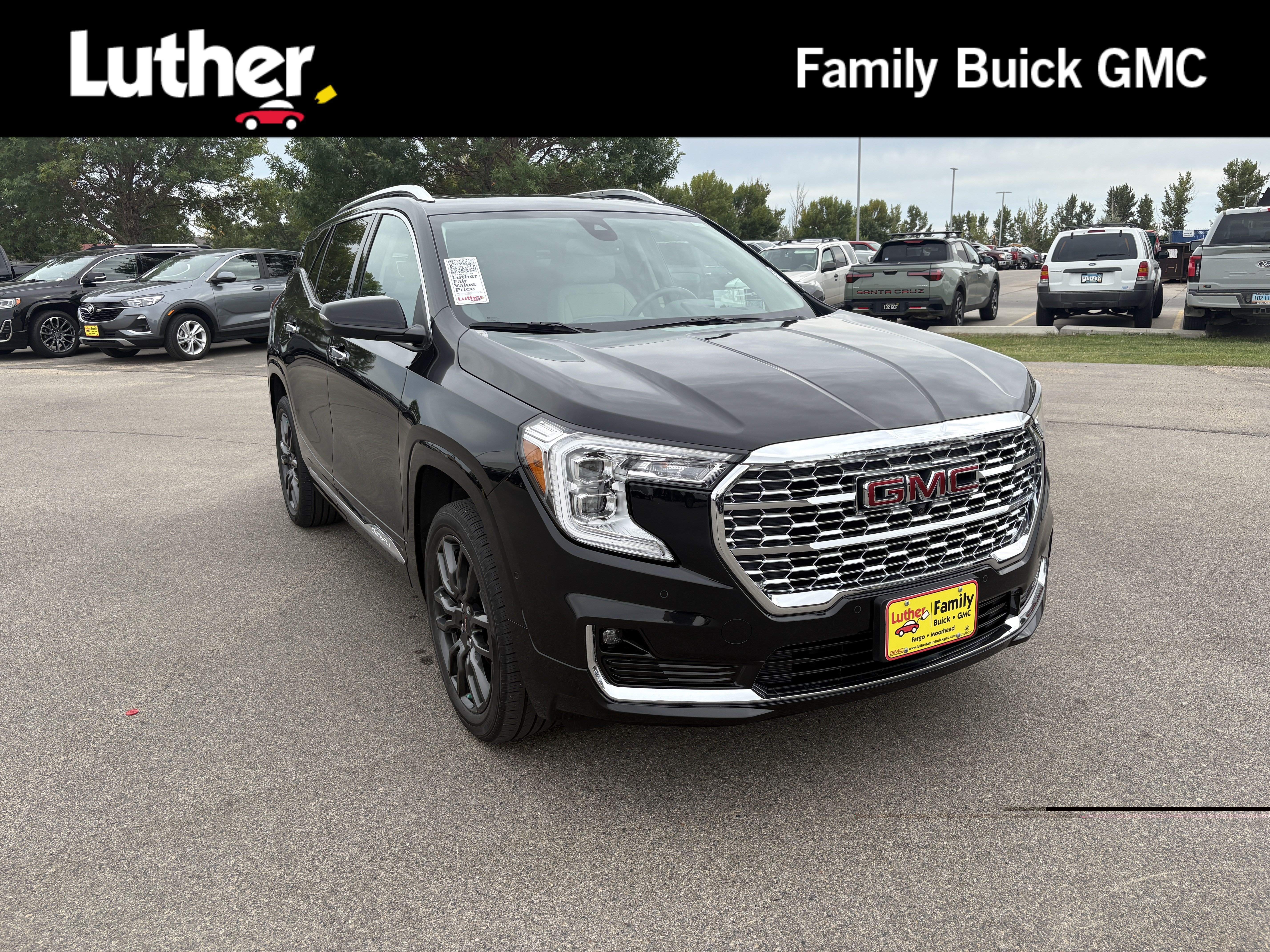 Used 2022 GMC Terrain Denali w/ Black Diamond Edition AWD/4WD image 1