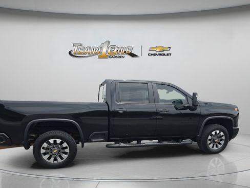Used 2024 Chevrolet Silverado 2500 Custom w/ Custom Value Package AWD/4WD image 9