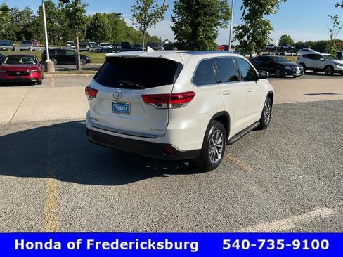 Used 2018 Toyota Highlander XLE AWD/4WD image 6