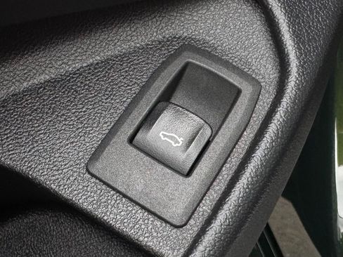 Used 2022 BMW M440i Convertible w/ Premium Package image 89