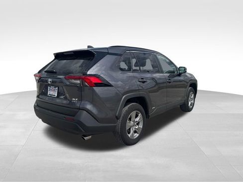 Used 2025 Toyota RAV4 XLE image 5
