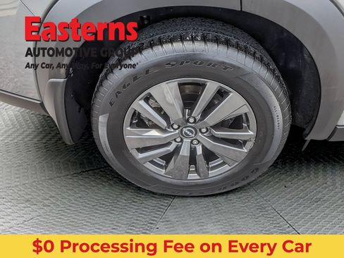 Used 2022 Nissan Pathfinder SV AWD/4WD image 12