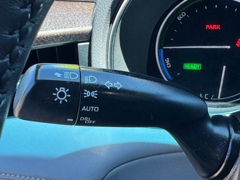 Used 2021 Toyota Avalon Limited w/ Advanced Safety Package FWD image 18