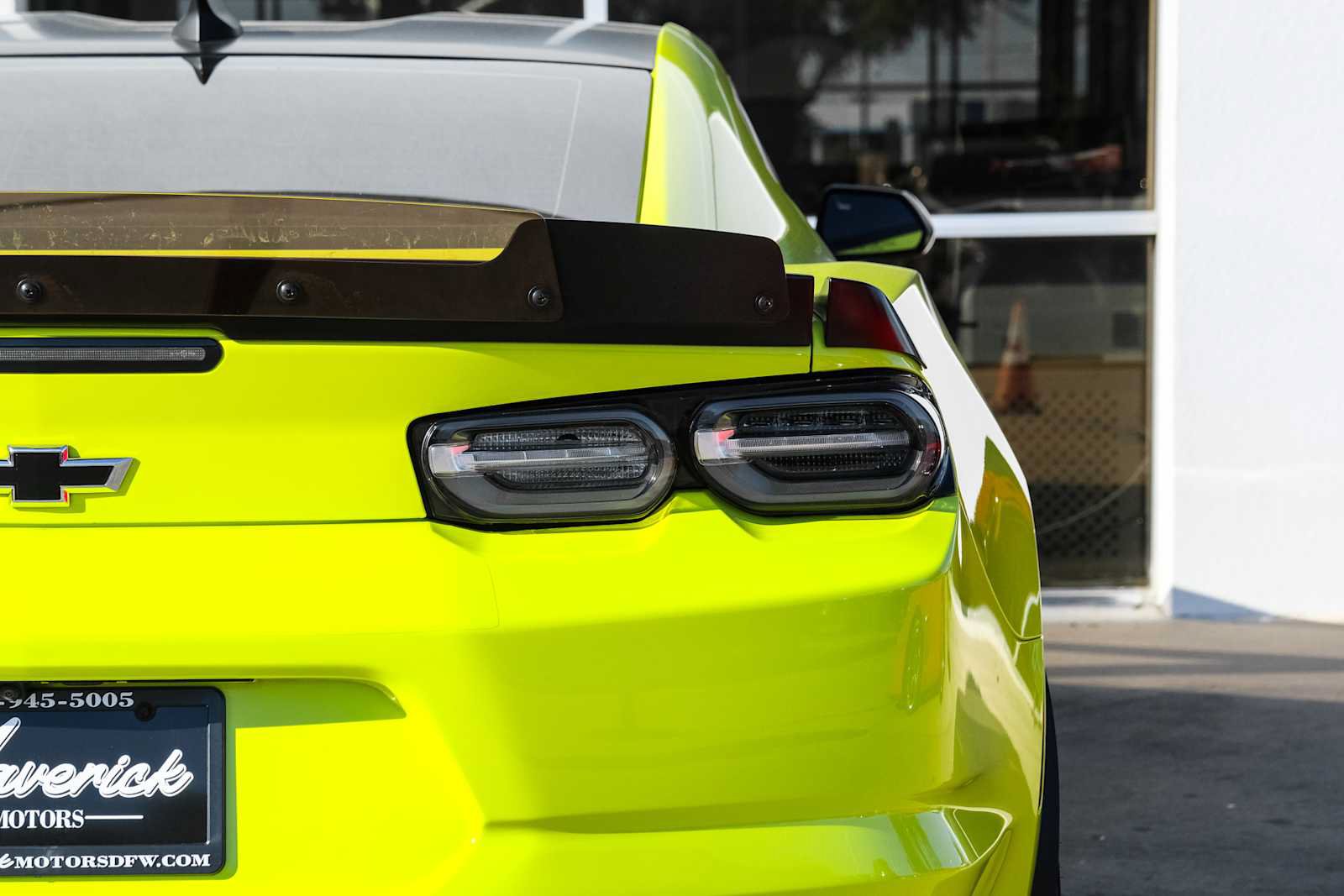 Used 2020 Chevrolet Camaro RWD image 15