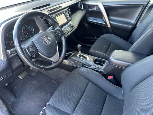 Used 2017 Toyota RAV4 XLE w/ Carpet Mat Package image 9