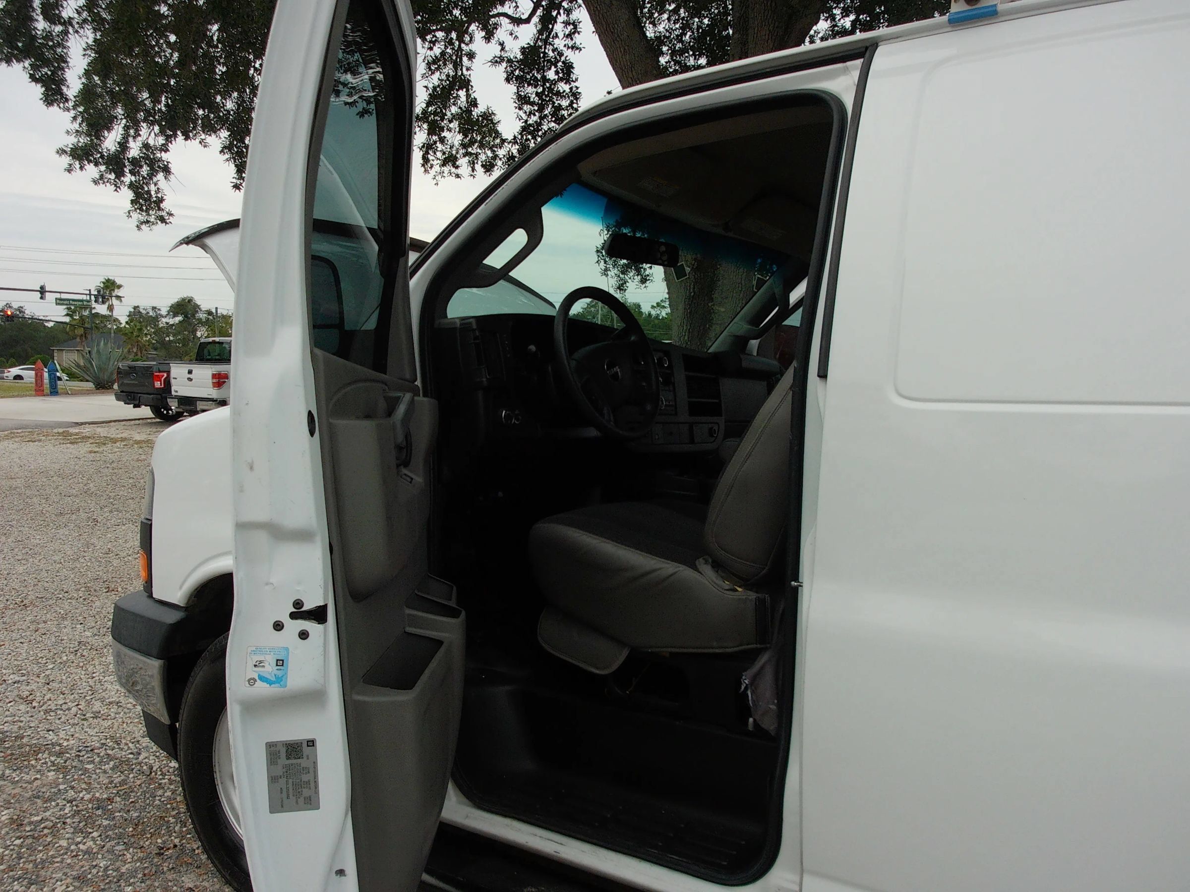 Used 2020 GMC Savana 2500 w/ Driver Convenience Package RWD image 10