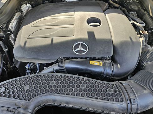Used 2022 Mercedes-Benz GLC 300 image 32